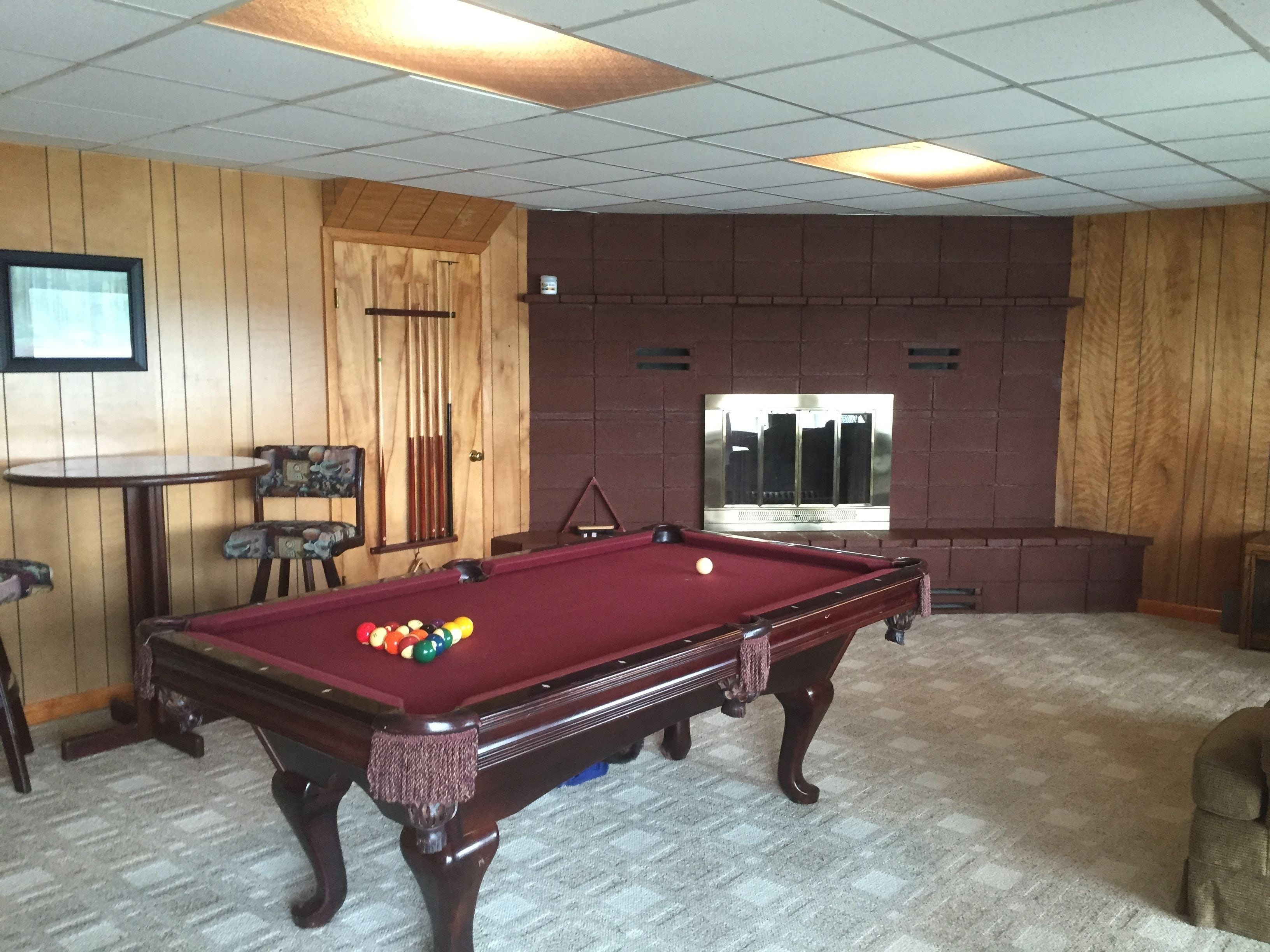 cabin 10, lakefront | living area | tv