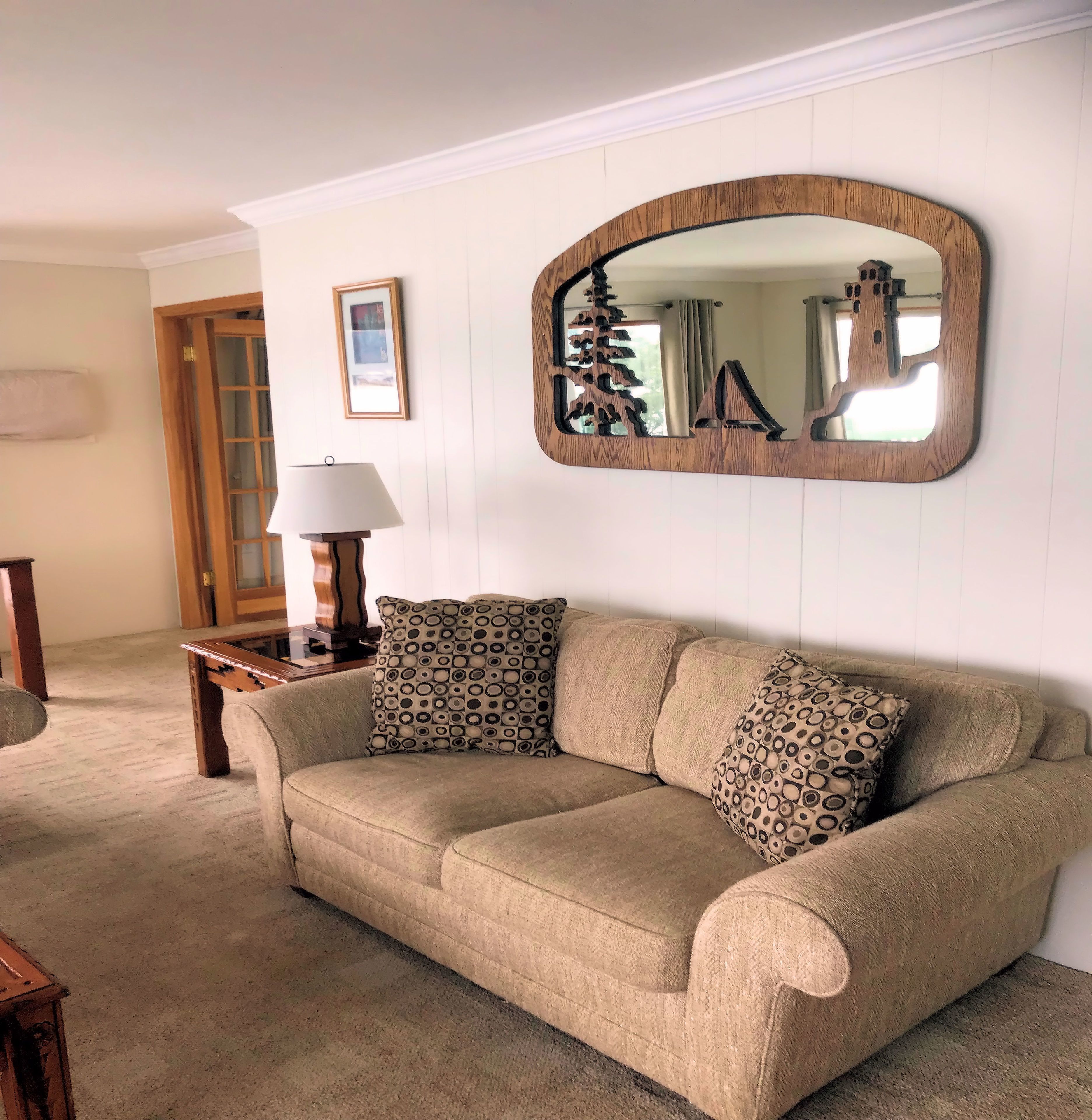 cabin 10, lakefront | living area | tv