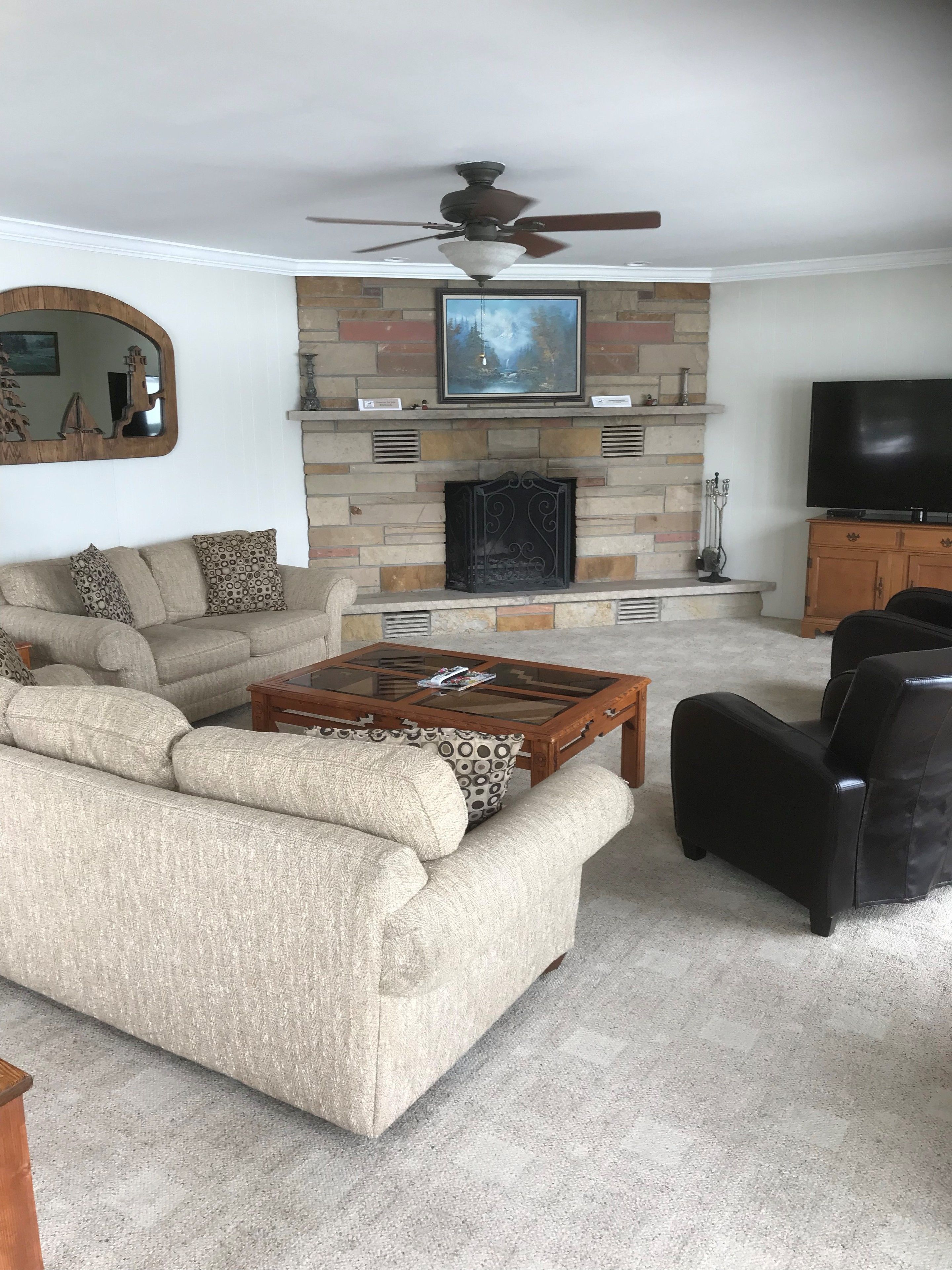 cabin 10, lakefront | living area | tv