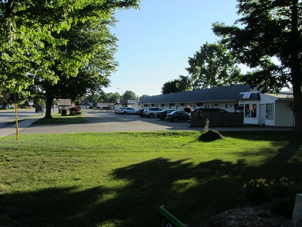 Front of property - The Maplewood Motel (Saugeen Shores)