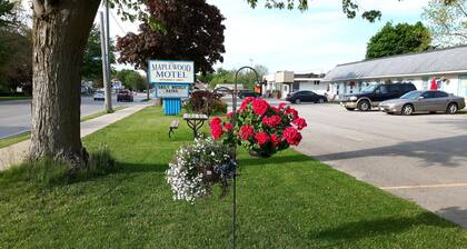 The Maplewood Motel