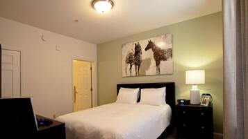 1 bedroom, premium bedding, desk, iron/ironing board