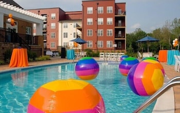 L-Suites At Valley Forge