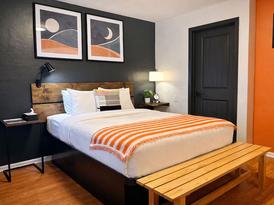 Kamar Deluks, 1 Tempat Tidur Queen, Bebas Asap Rokok (No Pets Allowed) | Seprai premium, selimut bulu angsa, dan bantalan ekstra lembut