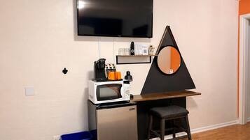 Deluxe-værelse - 1 queensize-seng - ikke-ryger (No Pets Allowed) | Premium-sengetøj, dundyner, senge med topmadrasser, skrivebord