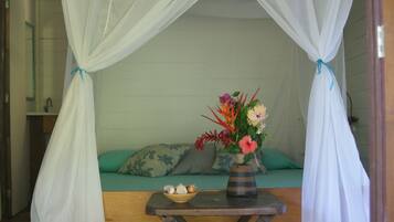 Berços grátis, Wi-Fi de cortesia, roupa de cama