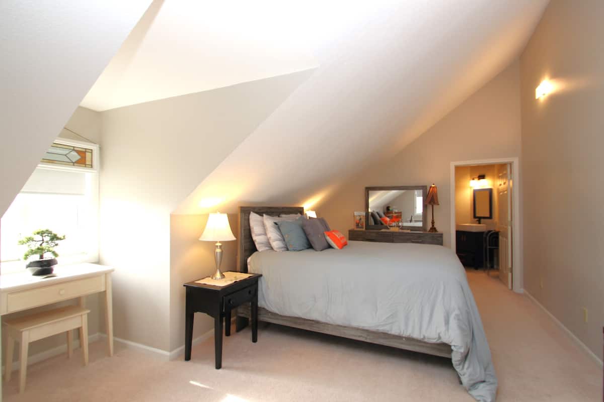 Loft 2 | Desk, soundproofing, free WiFi, bed sheets