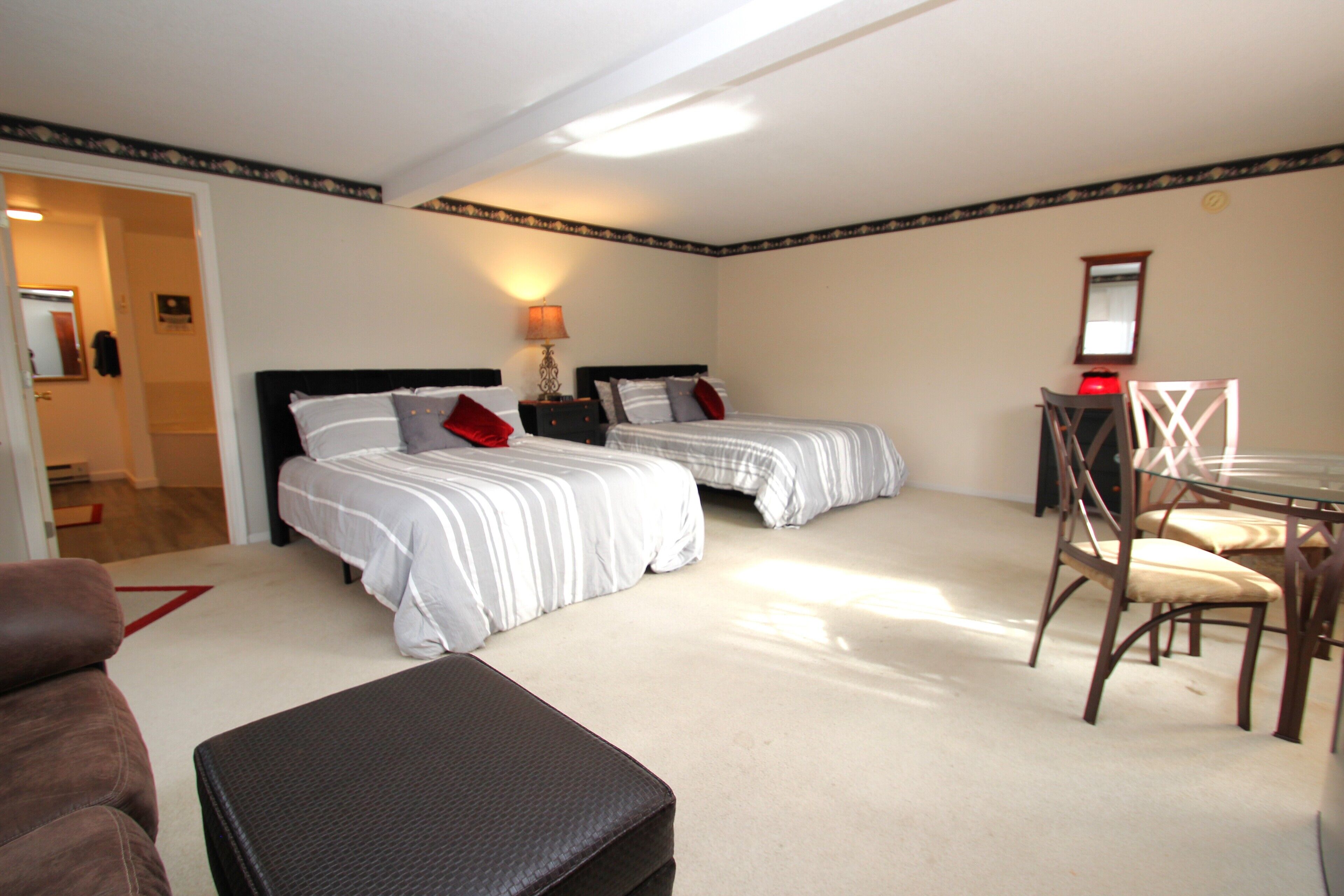 Deluxe Suite | Desk, soundproofing, free WiFi, bed sheets