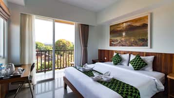 Minibar, laptop workspace, free WiFi, bed sheets