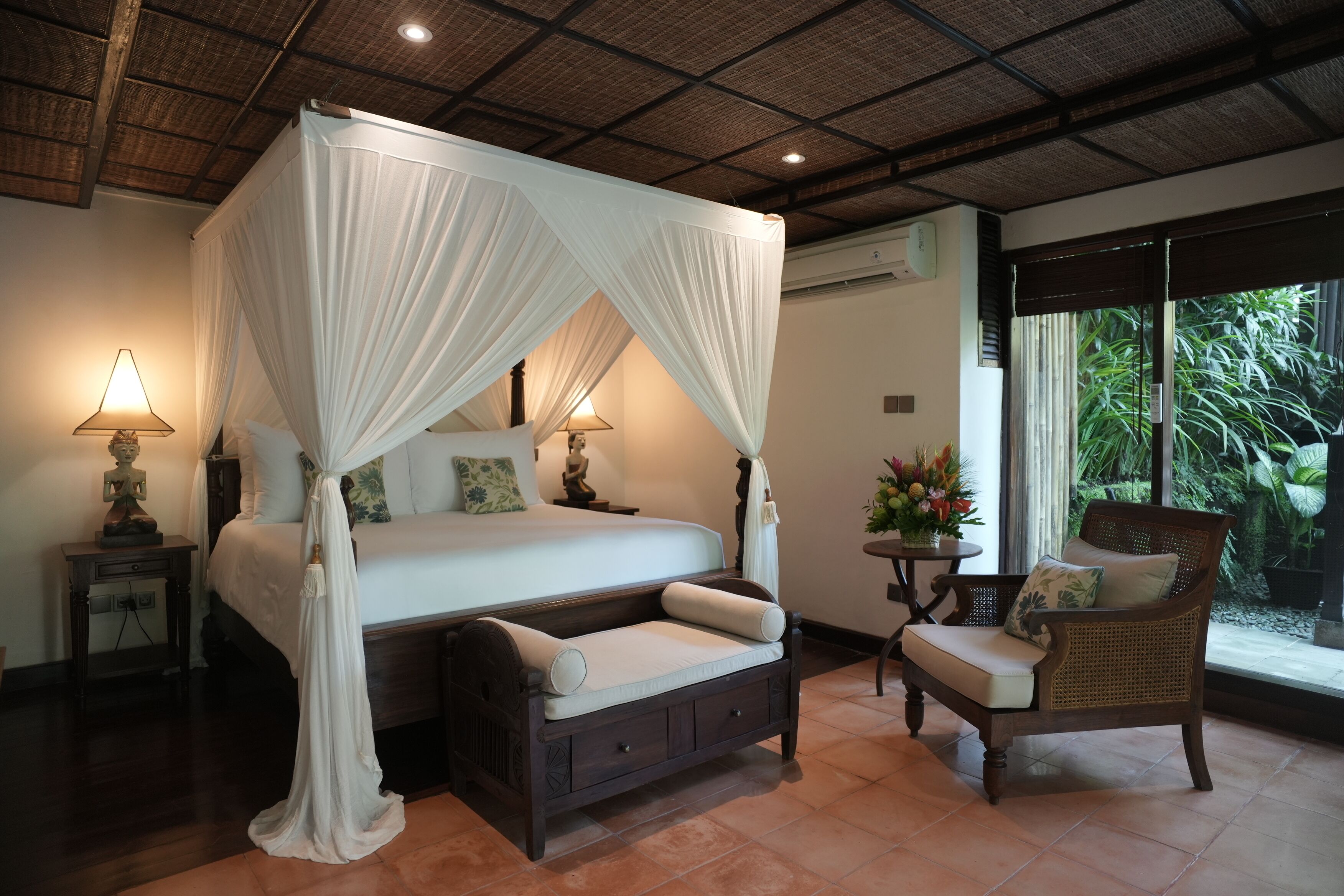 Suíte (Treetop) | Frigobar, cofres nos quartos, individualmente decorados