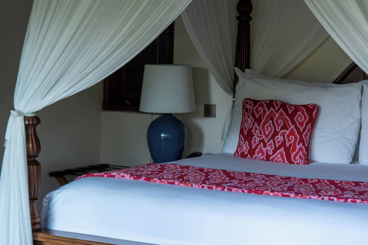 Treetop Lodge | 1 bedroom, minibar, in-room safe, individually decorated