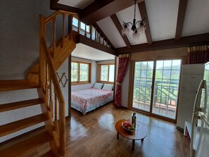 Family Room (1 Double, 1 Futon) | Soundproofing, free WiFi - Beljari Pension (Tongyeong)