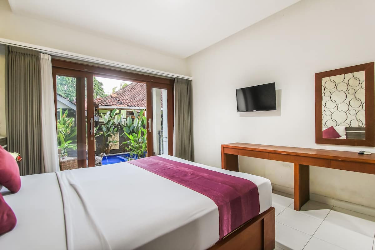 In-room safe, desk, free WiFi, bed sheets