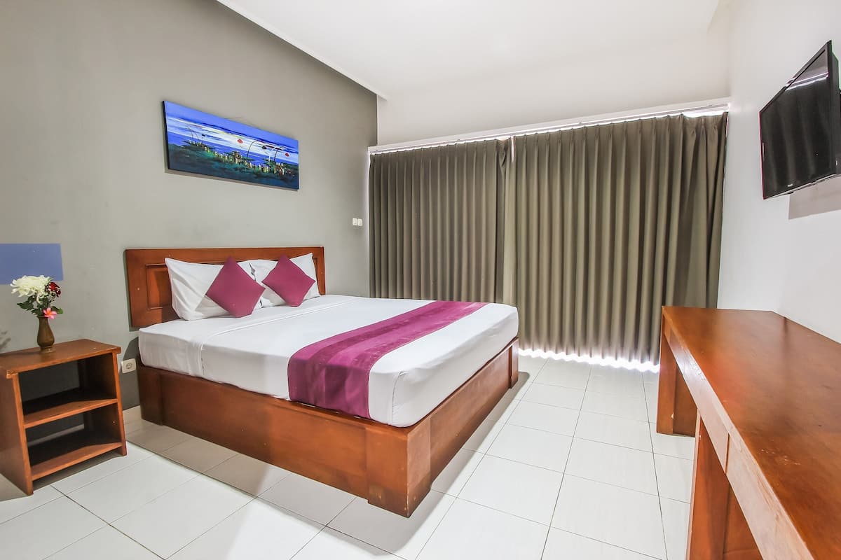 In-room safe, desk, free WiFi, bed sheets