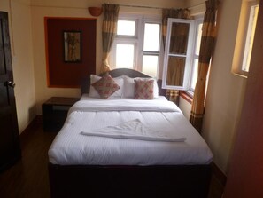 Desk, free WiFi - Andes House (Kathmandu)