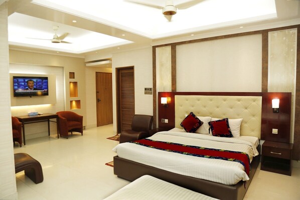 Rollaway beds, free WiFi - Sea Shell Residence (Dhaka)