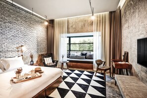 Deluxe Room | Minibar, in-room safe, desk, free WiFi - The Restro (Hua Hin)