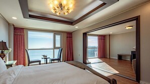 Executive Suite, Ocean View | Wi-fi percuma, cadar katil 