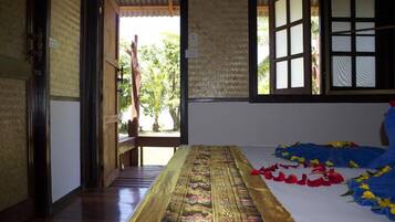 Beach Front Pavilion with Fan | Desk, cots/infant beds, rollaway beds, free WiFi