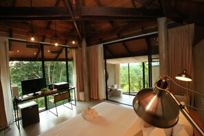 Minibar, desk, rollaway beds, free WiFi - Rabbiz Hill Resort (Kaeng Hang Maeo)