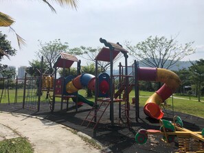 兒童遊樂區