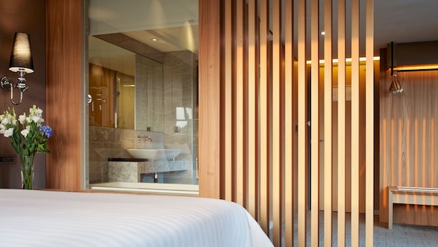 Deluxe Double, Corner (ROOM ONLY) - La Maison Hotel (Taipei)