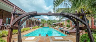 Khum Laanta Resort