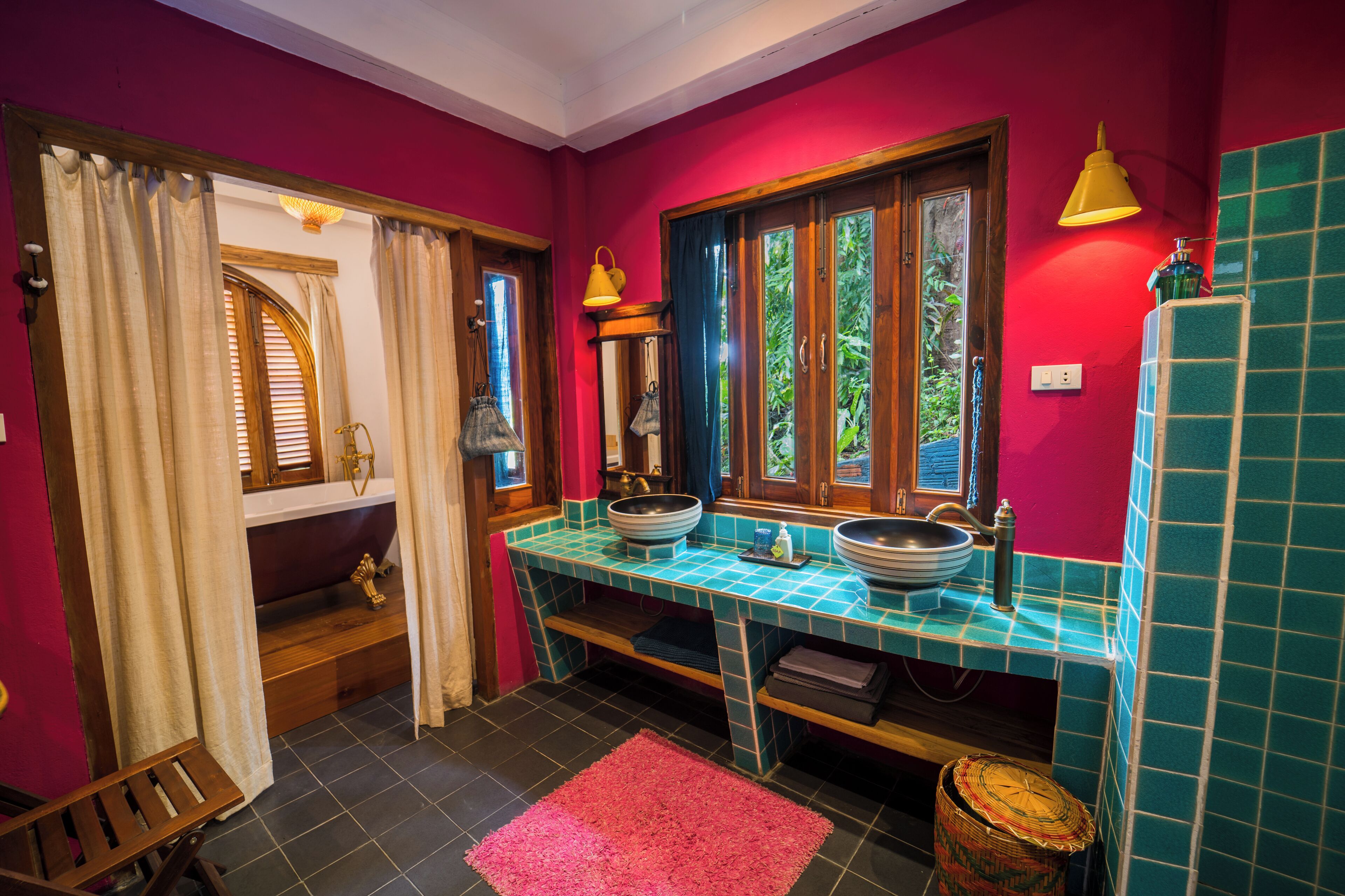 tai daeng suite, river view | bathroom | shower, free toiletries, hair dryer, bathrobes