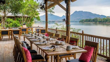 Se sirven desayunos y comidas