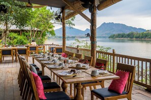 Breakfast and lunch served - Ock Pop Tok Mekong Villa (Luang Prabang)