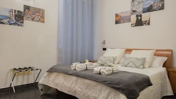 Doppia uso singolo | Una cassaforte in camera, una scrivania, Wi-Fi gratuito