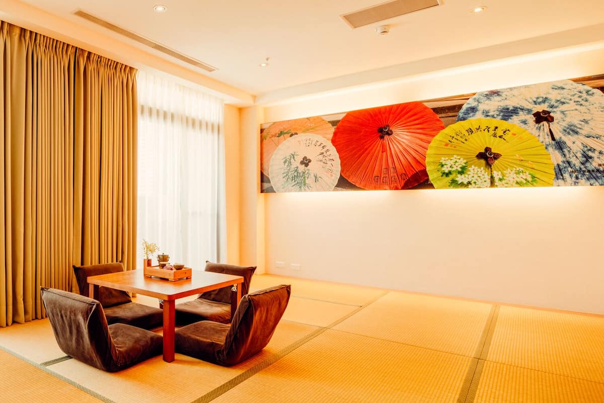 ห้องแฟมิลี่สำหรับสี่ท่าน | โต๊ะทำงาน, ห้องเก็บเสียง, Wi-Fi ฟรี, ผ้าปูที่นอน