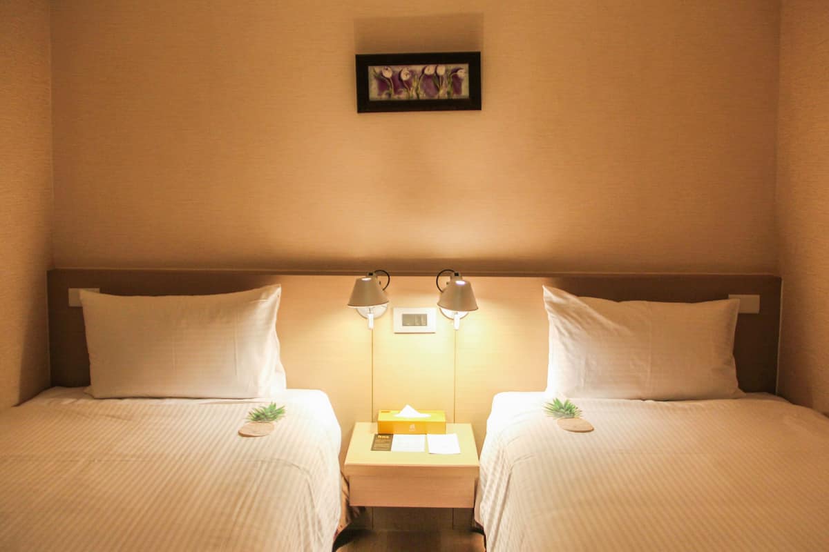 ห้องอีโคโนมีทวิน, ไม่มีหน้าต่าง | โต๊ะทำงาน, ห้องเก็บเสียง, Wi-Fi ฟรี, ผ้าปูที่นอน
