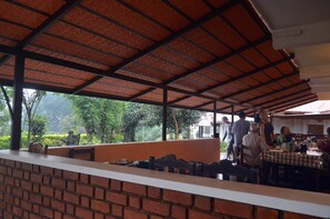 تناول الطعام