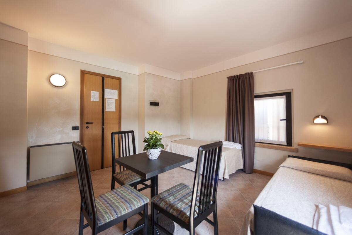 In-room safe, desk, cribs/infant beds, free WiFi
