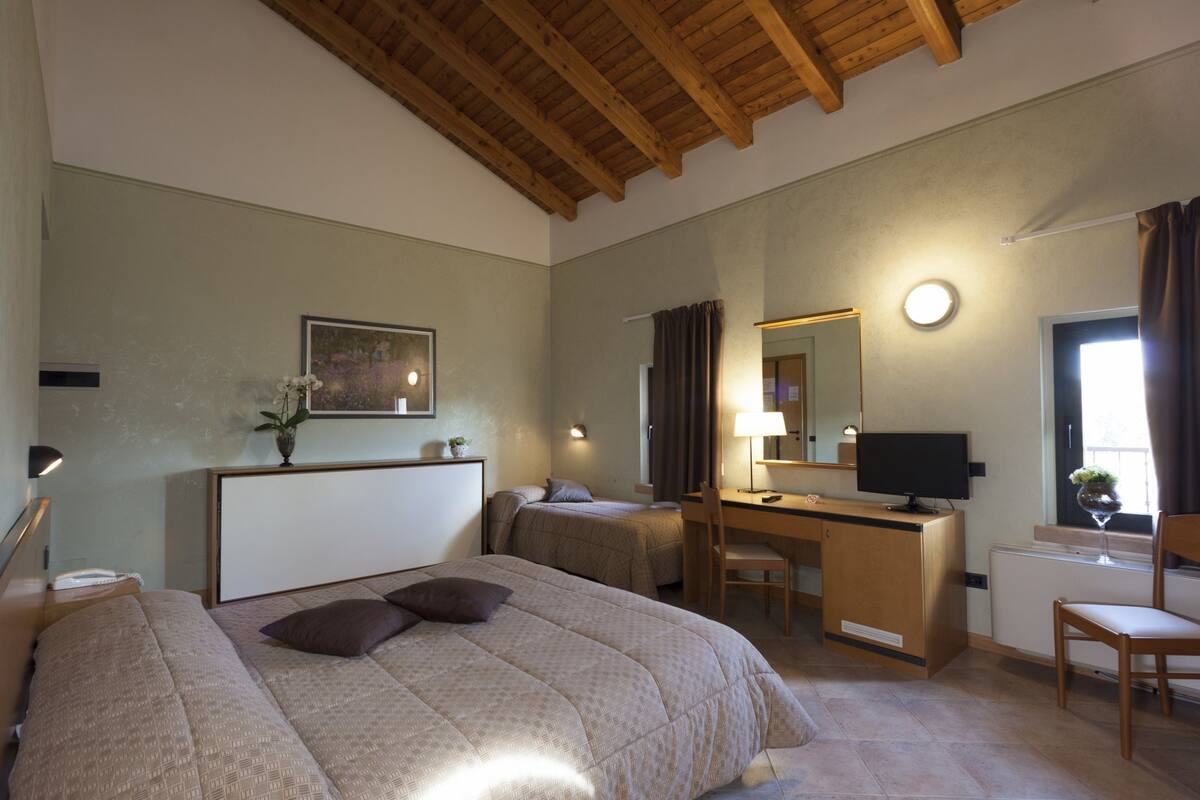 Family Room, Annex Building (2 Adults + 2 Children - no elevator) | In-room safe, desk, cribs/infant beds, free WiFi