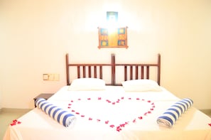 1 bedroom, premium bedding, desk, iron/ironing board