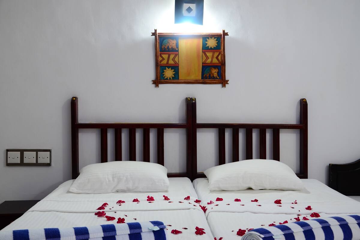 1 bedroom, premium bedding, desk, iron/ironing board