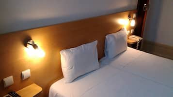 Twin Room | Free WiFi, bed sheets