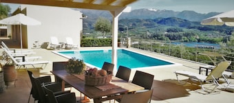 Aksos suites Accessible Accommodation