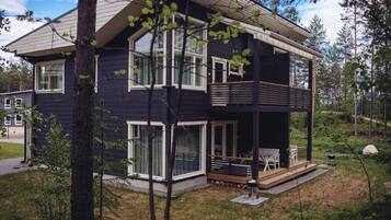 Premium Apartment, 3 Bedrooms, Kitchen, Garden Area | Terrace/patio