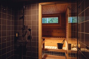 Premium Apartment, 3 Bedrooms, Kitchen, Garden Area | Bathroom