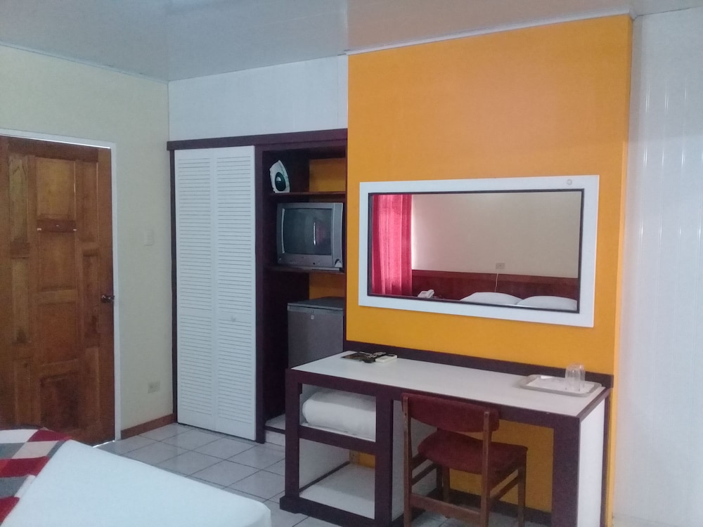 Monique's Guest House by null