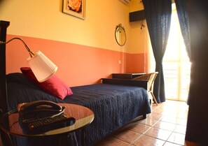 Single Room, 1 Twin Bed | Premium bedding, desk, rollaway beds, free WiFi - L'Incanto Guest House (Rome)