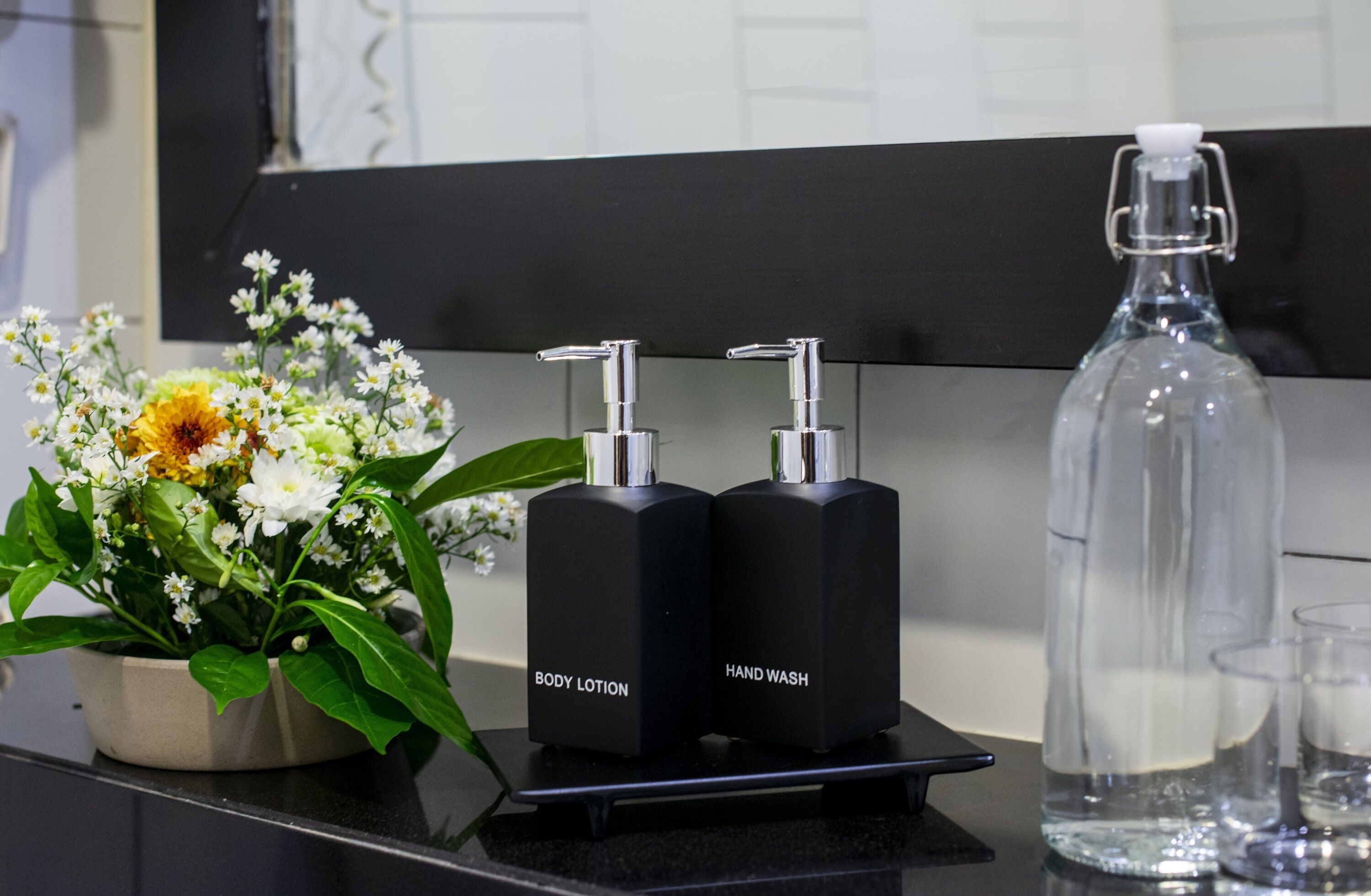 deluxe double or twin room | bathroom amenities | shower, free toiletries, slippers, towels