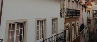 Be Coimbra Hostels