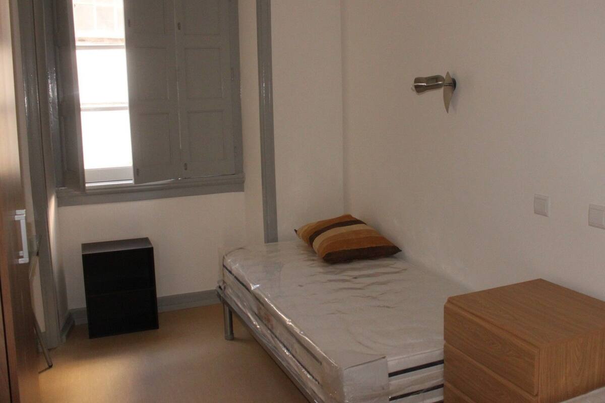 Single Room, Shared Bathroom | WiFi (free), bed sheets