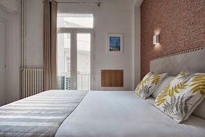 Quarto casal | Roupas de cama premium, cofres nos quartos, individualmente decorados