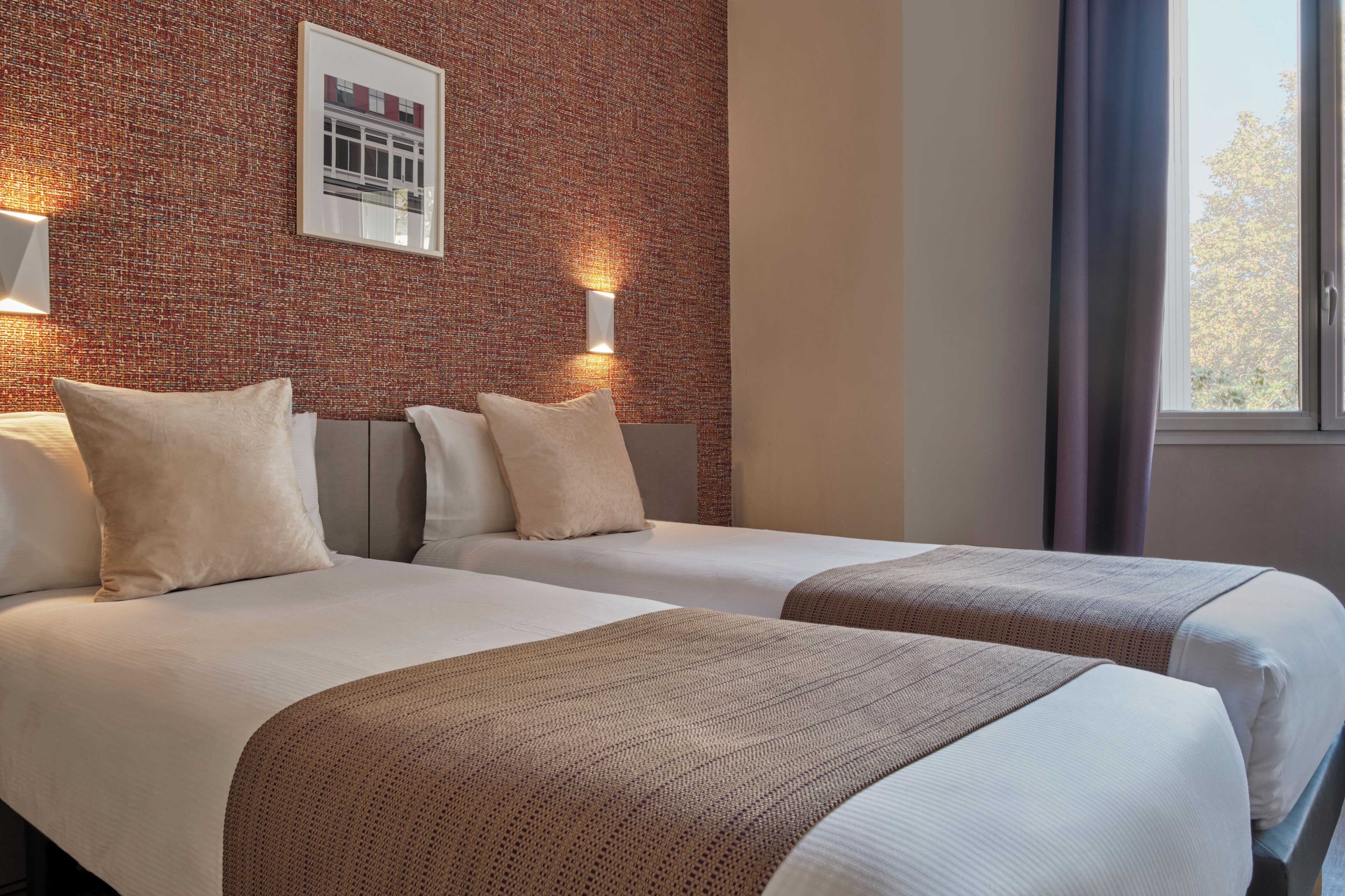 Premium bedding, in-room safe, individually decorated