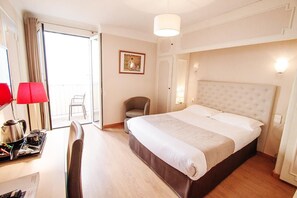 Superior Double Room | Premium bedding, in-room safe, individually decorated - The Originals City, Hôtel Mondial, Perpignan (Perpignan)